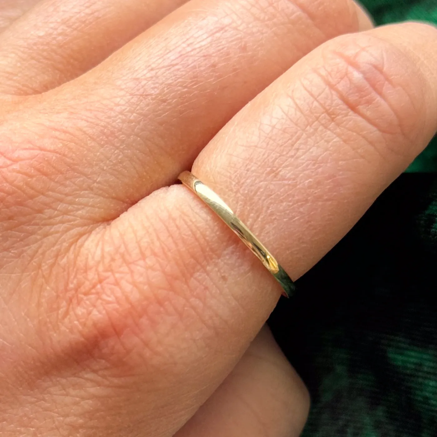 100 Ways Jewelry 100 Ways' 10k Yellow Gold Dainty Band | 2mm