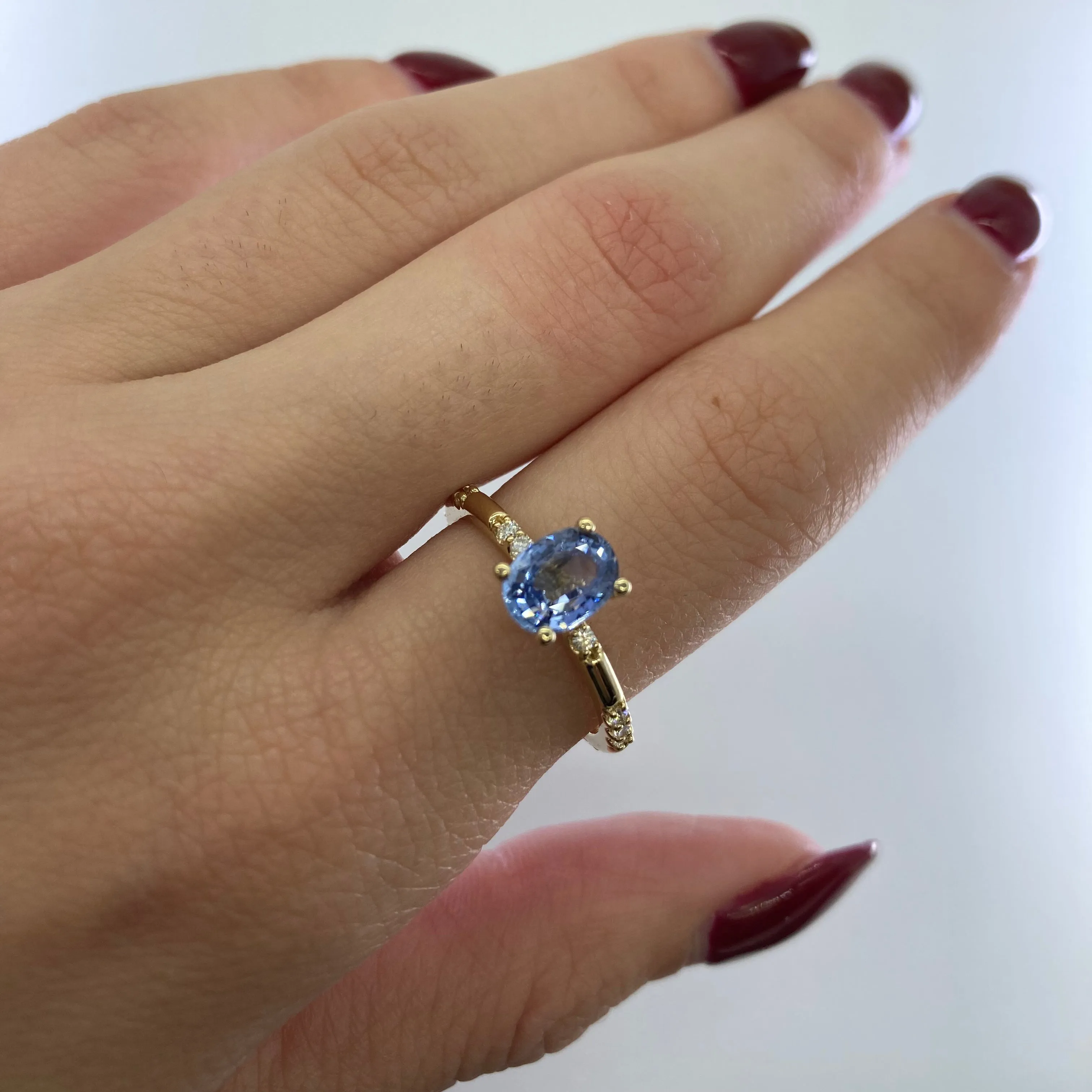 100 Ways Jewelry '100 Ways' Accented Oval Ceylon Sapphire Ring | 1.18ct | SZ 7 |