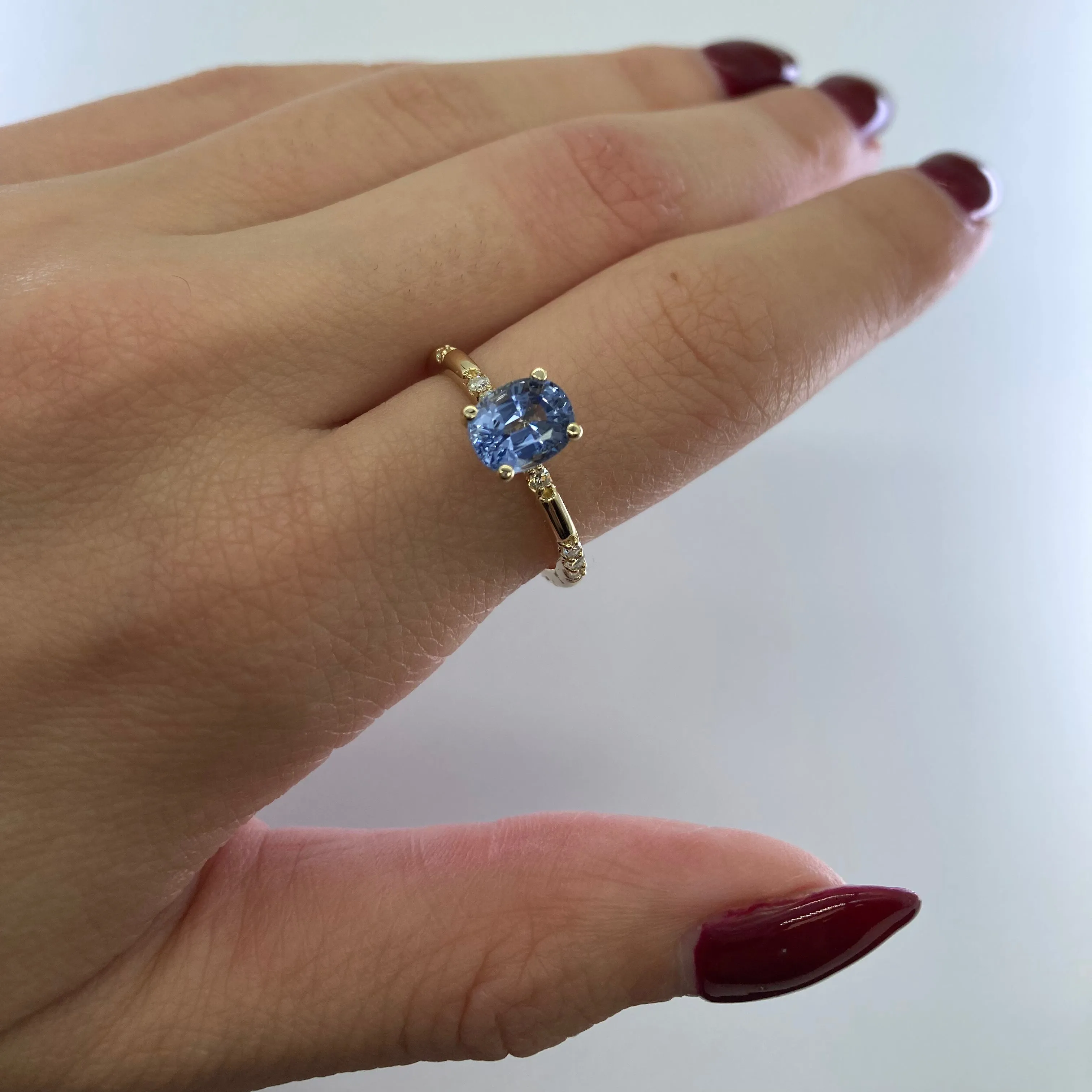 100 Ways Jewelry '100 Ways' Accented Oval Ceylon Sapphire Ring | 1.56ct | SZ 7 |