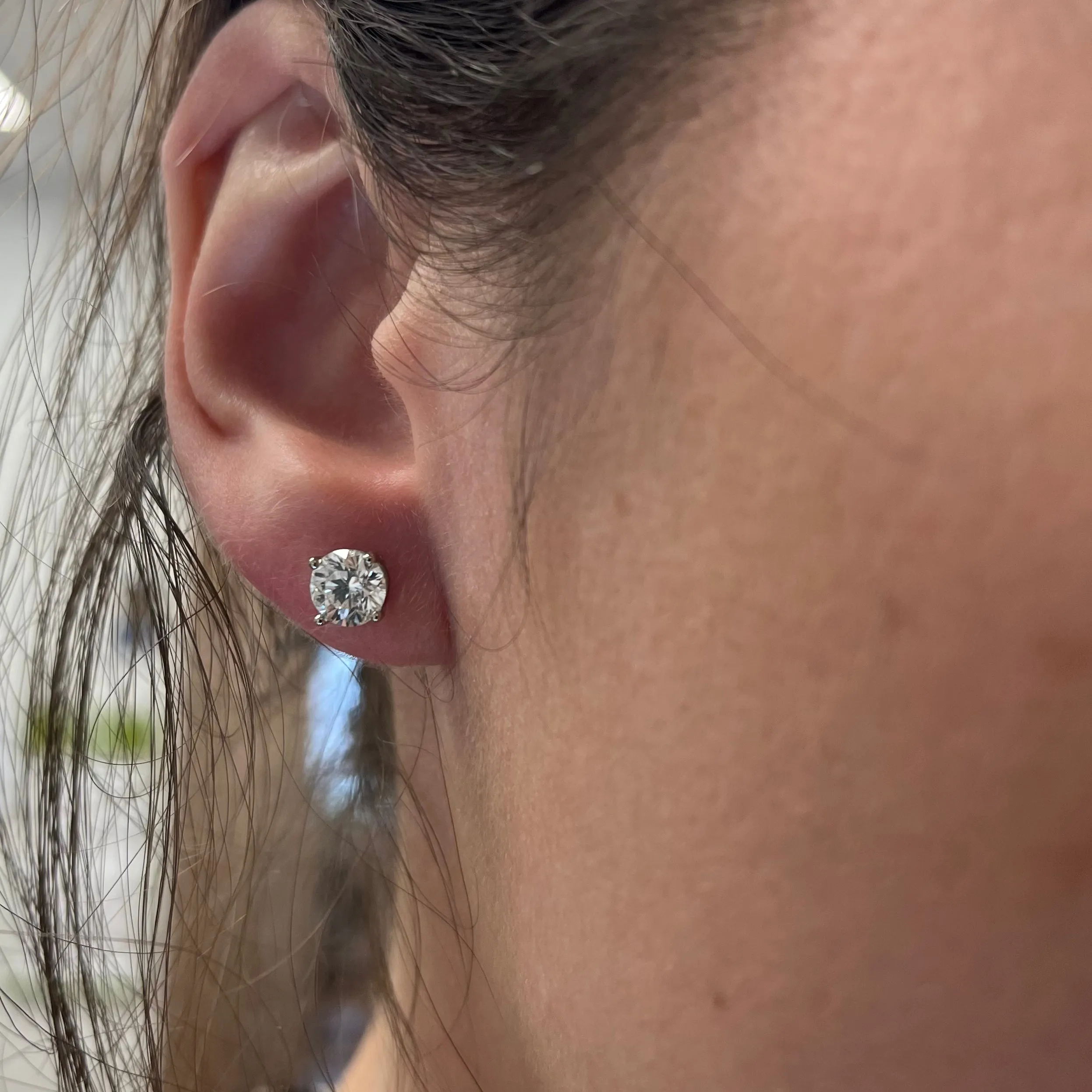 100 Ways Jewelry '100 Ways' Classic Solitaire Diamond Guardian Back Stud 18k Earrings | White Gold | 1.44ctw |