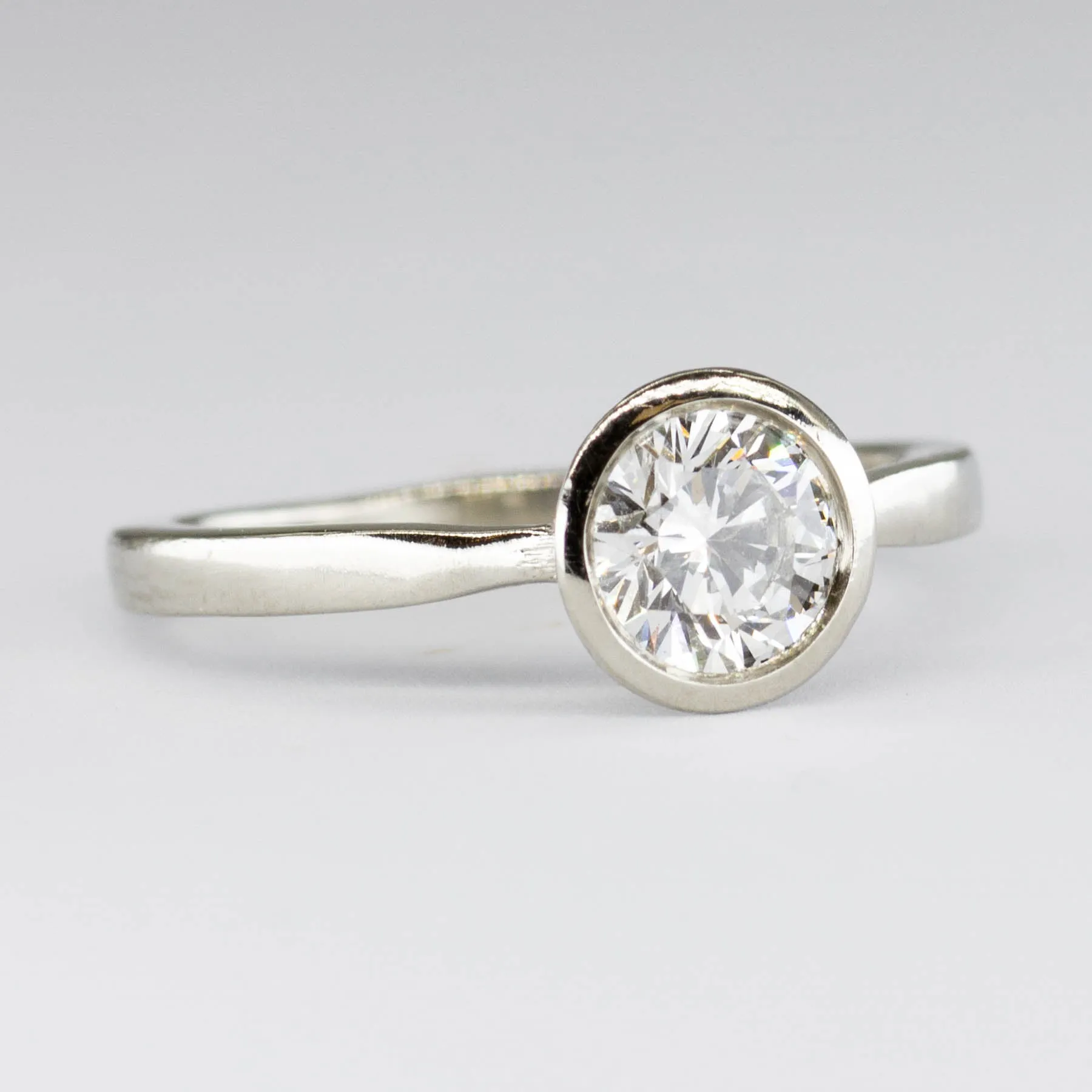 100 Ways Jewelry '100 Ways' Diamond Bezel 18k Gold Ring | 0.76ct VS2 H | SZ 6