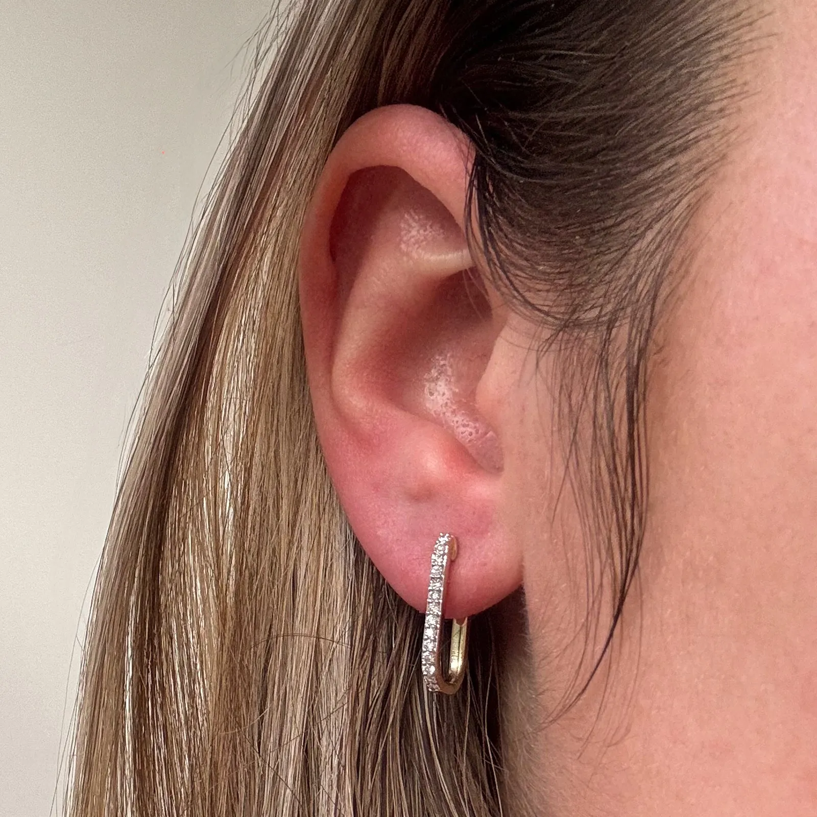100 Ways Jewelry '100 Ways' Diamond Rectangle Hoop Earrings | 0.25ctw |