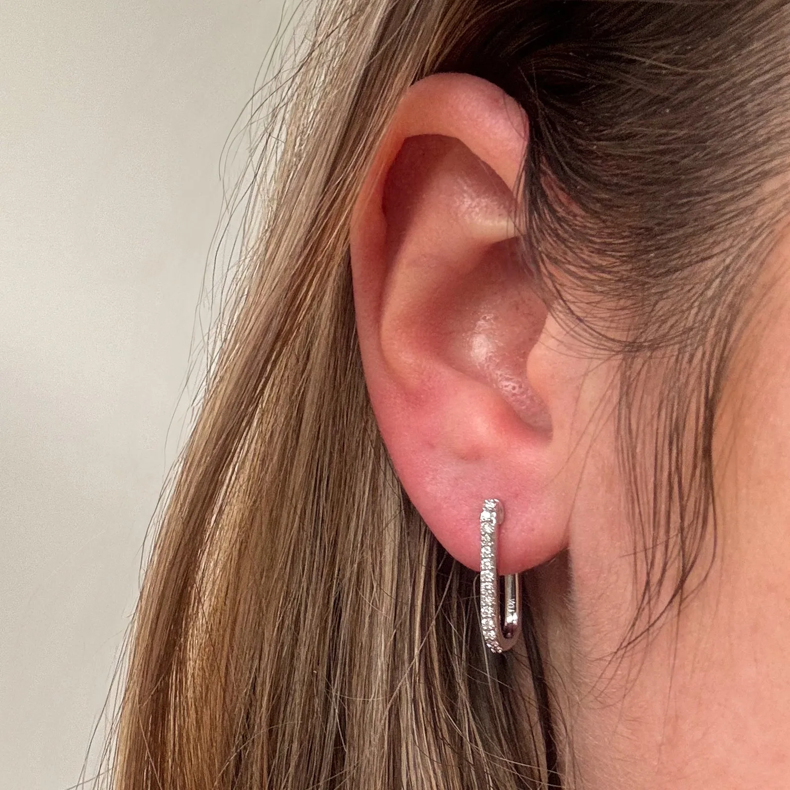100 Ways Jewelry '100 Ways' Diamond Rectangle Hoop Earrings | 0.25ctw |