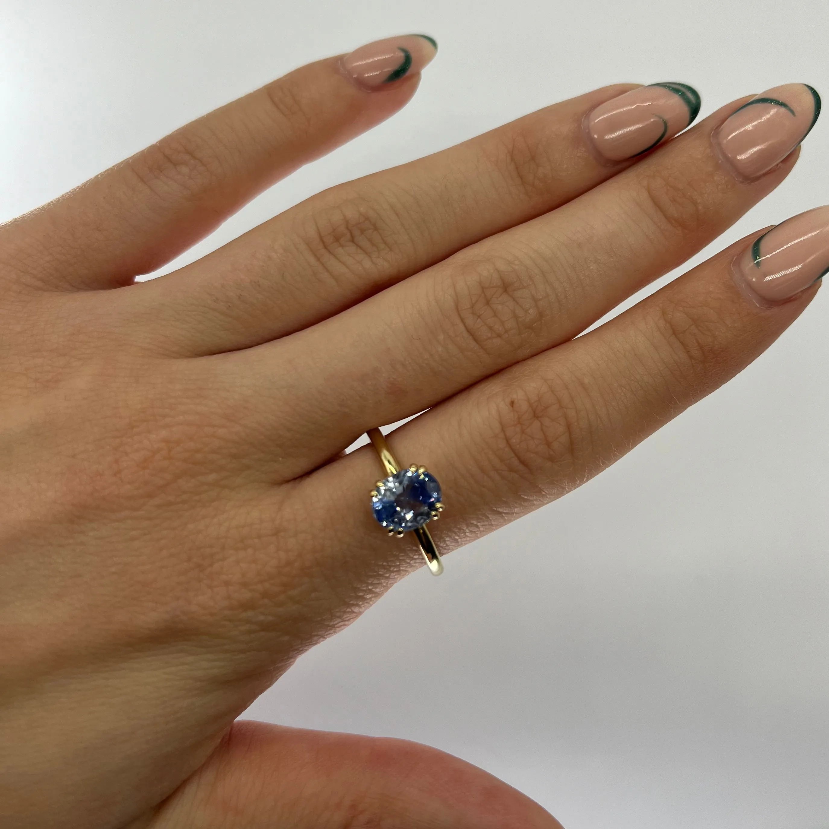 100 Ways Jewelry '100 Ways' Oval Ceylon Sapphire Ring | 2.30ct | SZ 6.75 |
