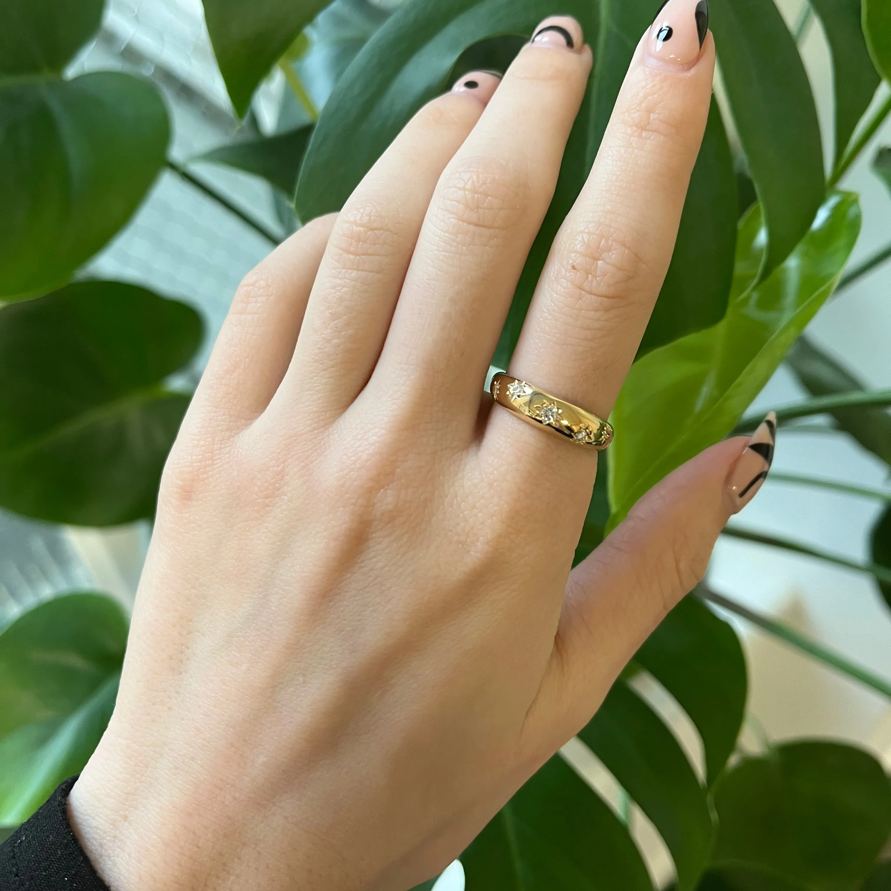 100 Ways Jewelry '100 Ways x Oirea Studio' Starburst Domed Diamond Ring | 0.11ctw | SZ 6.75 |