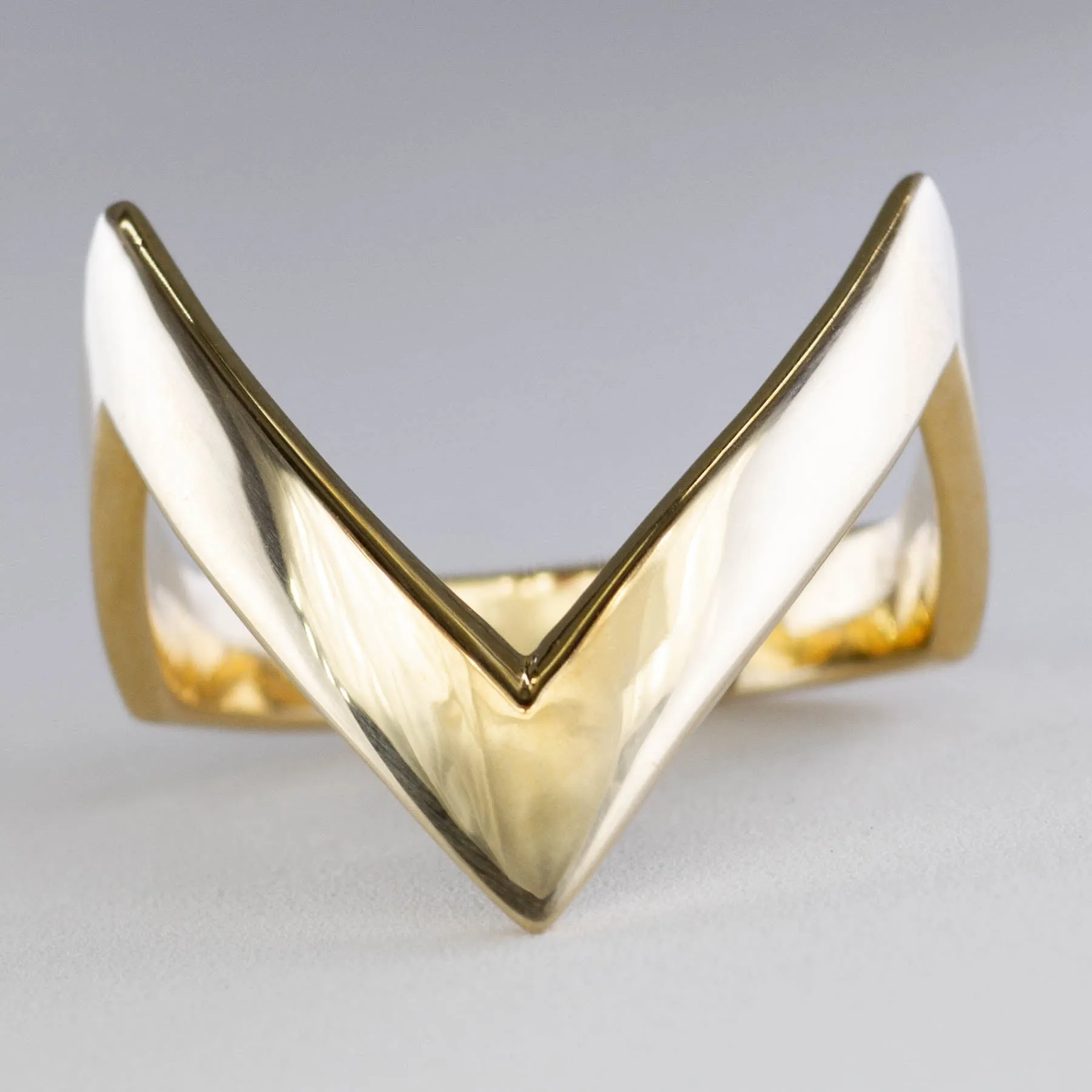 100 Ways Jewelry '100 Ways' Yellow Gold V Ring | SZ 7 |