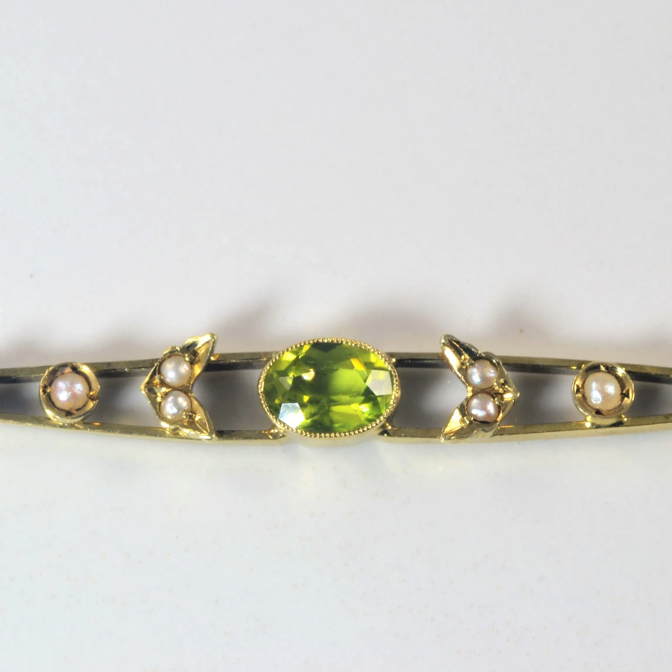 100 Ways Jewelry 'Bespoke' Edwardian Peridot & Pearl Bar Pendant Necklace | 0.65ct | 18" |
