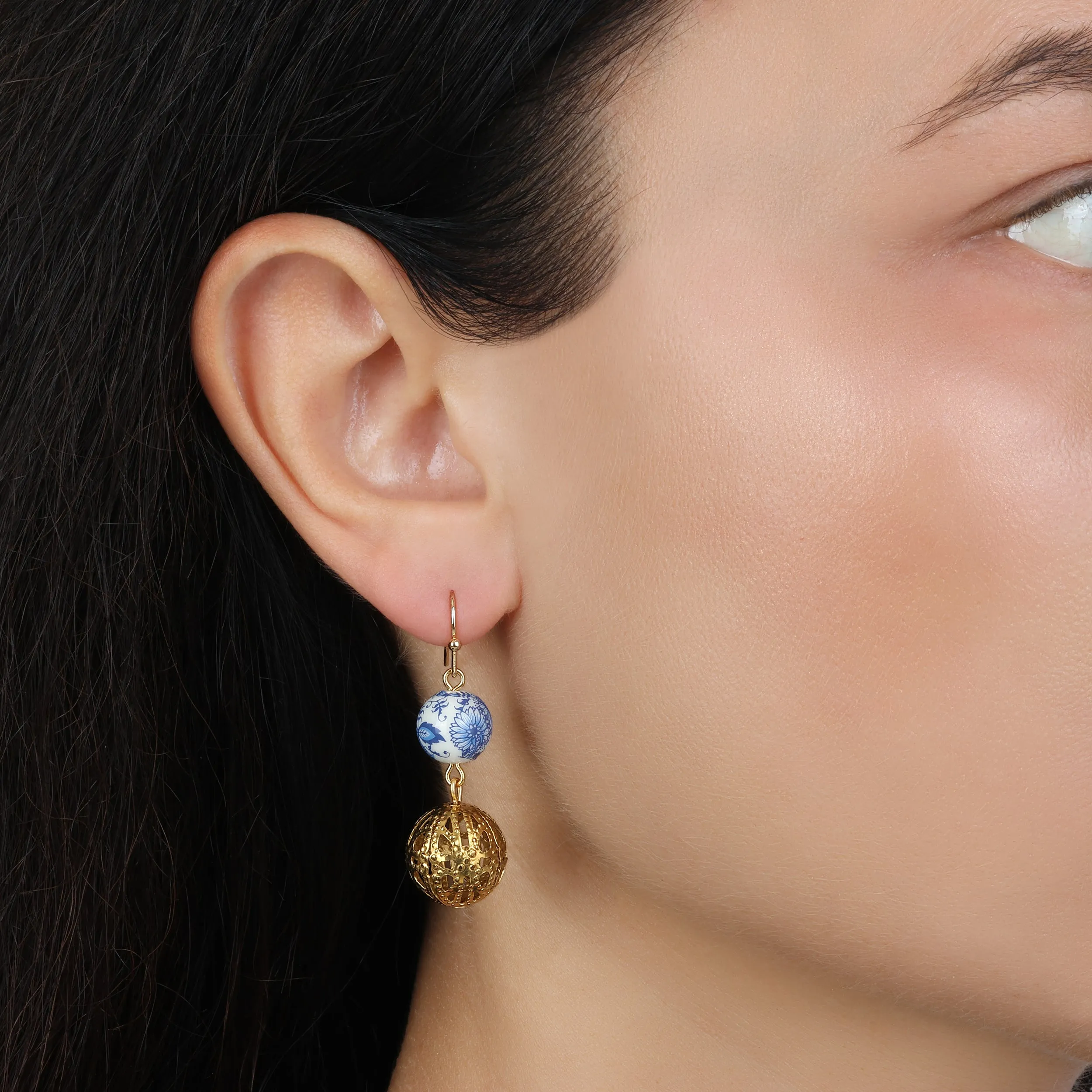 1928 Jewelry Blue Willow Round Gold Filigree Dangling Earrings 1928 Jewelry