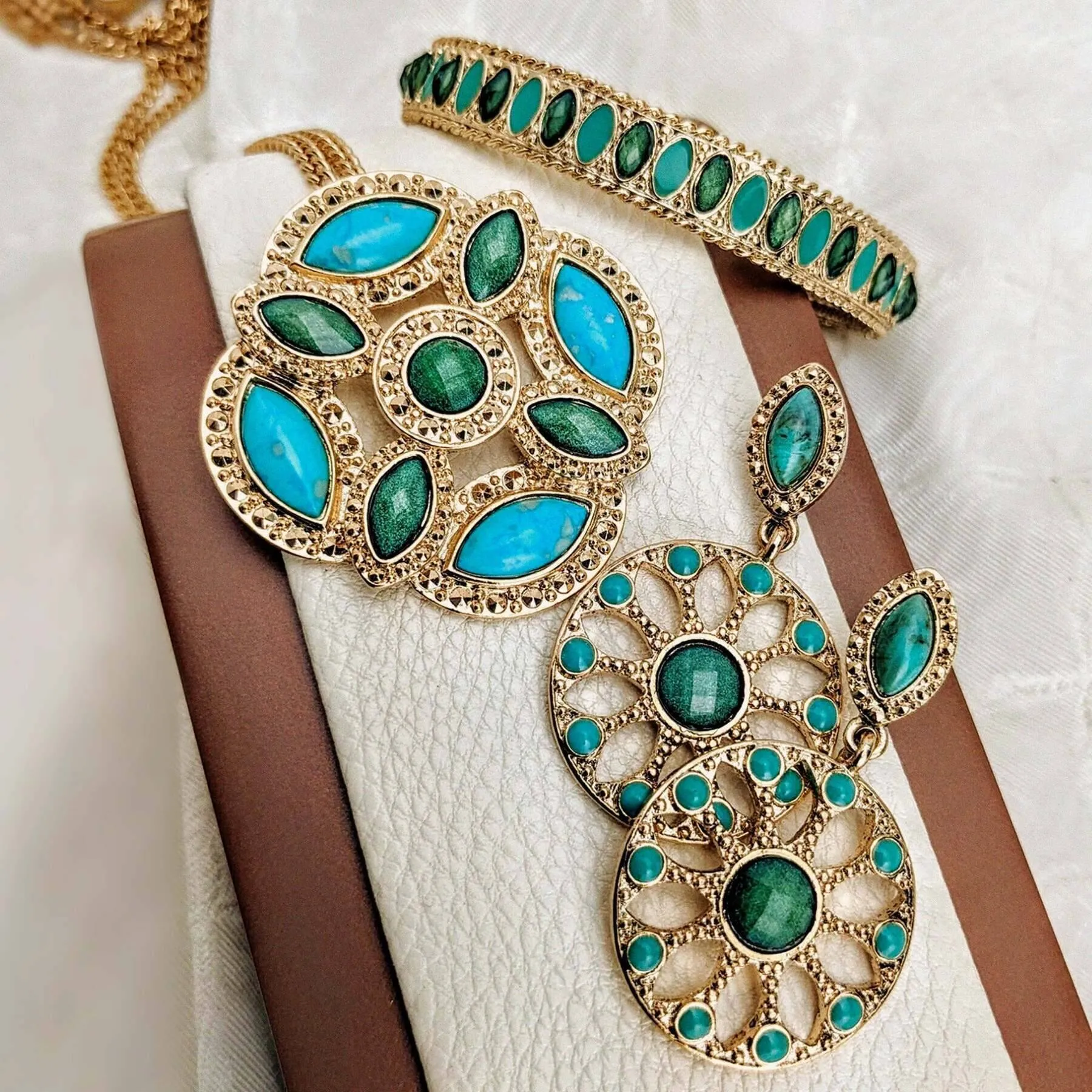 1928 Jewelry Oasis Green & Turquoise Stone Large Pendant Necklace 28" 1928 Jewelry