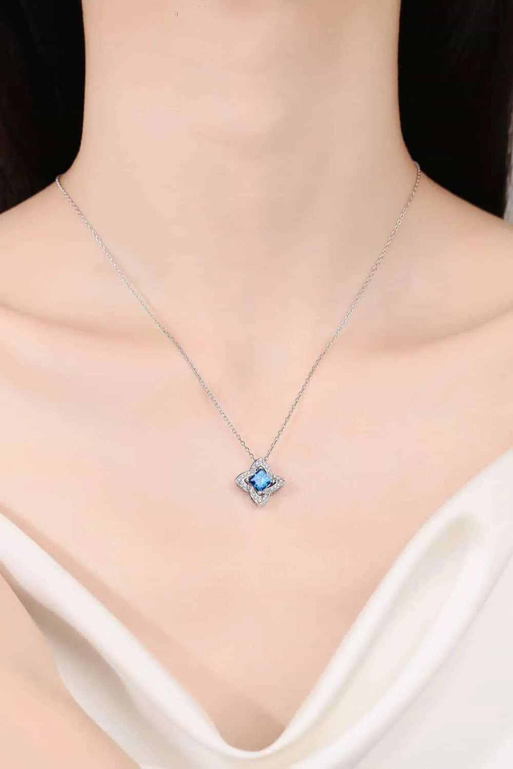 925 Sterling Silver Jewelry 1 Carat Moissanite Floral Pendant Necklace