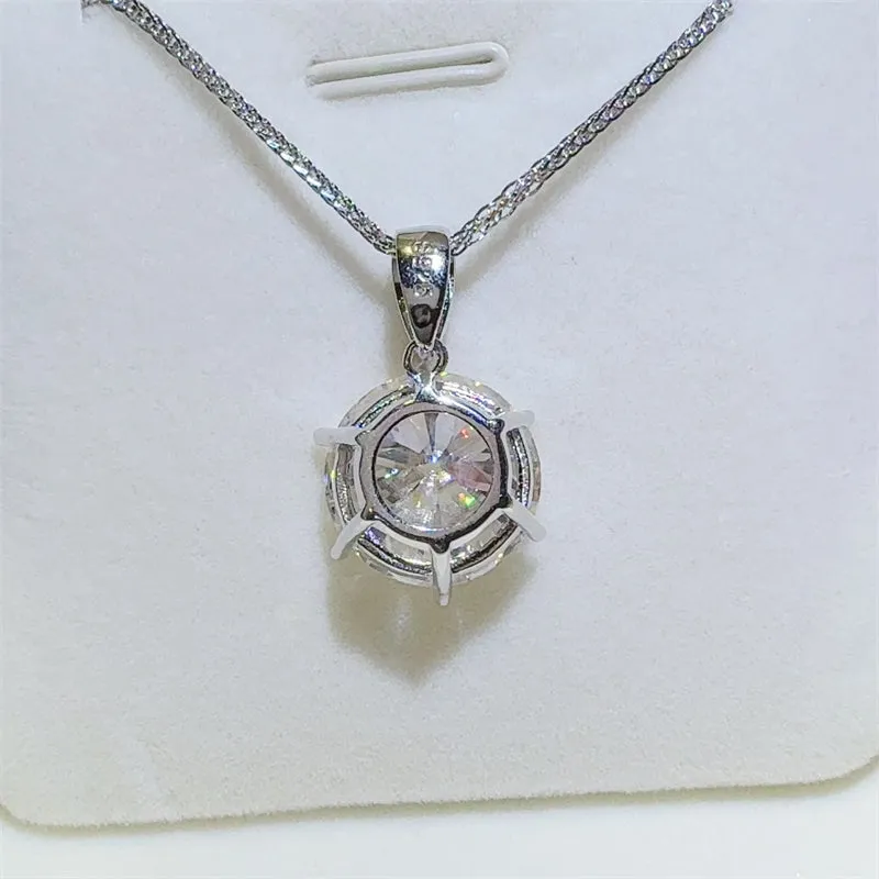 925 Sterling Silver Jewelry 10 Carat Moissanite 925 Sterling Silver Pendant Necklace