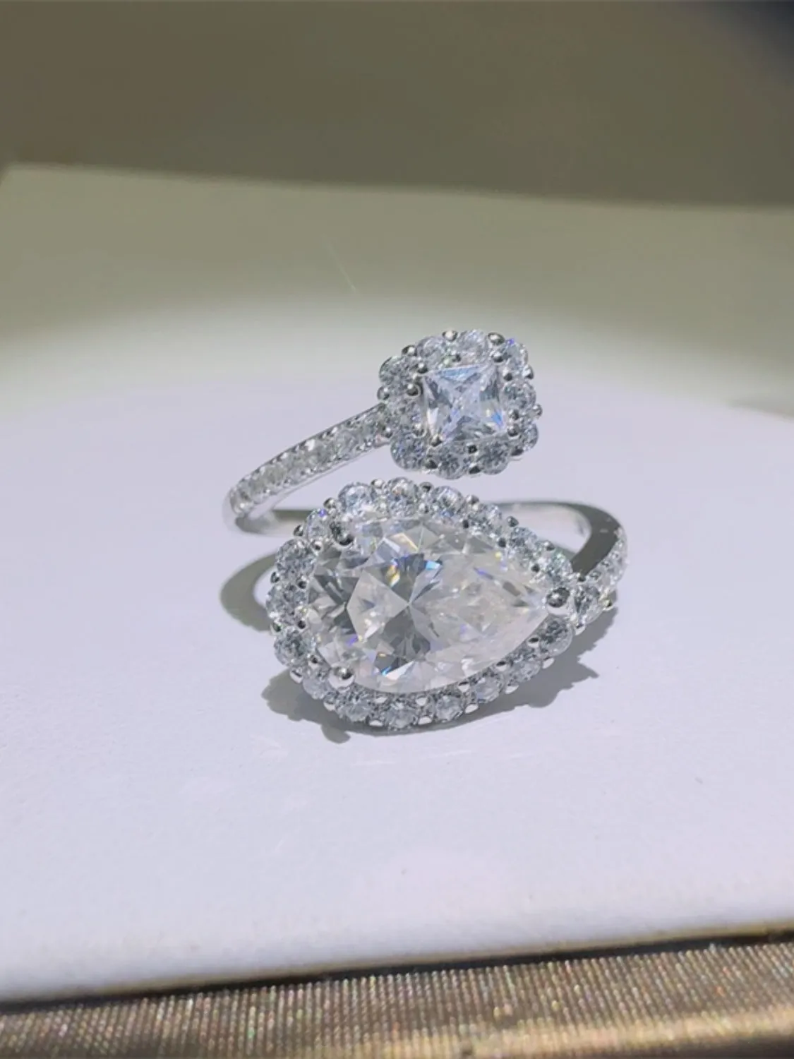925 Sterling Silver Jewelry 2 Carat Moissanite 925 Sterling Silver Bypass Ring