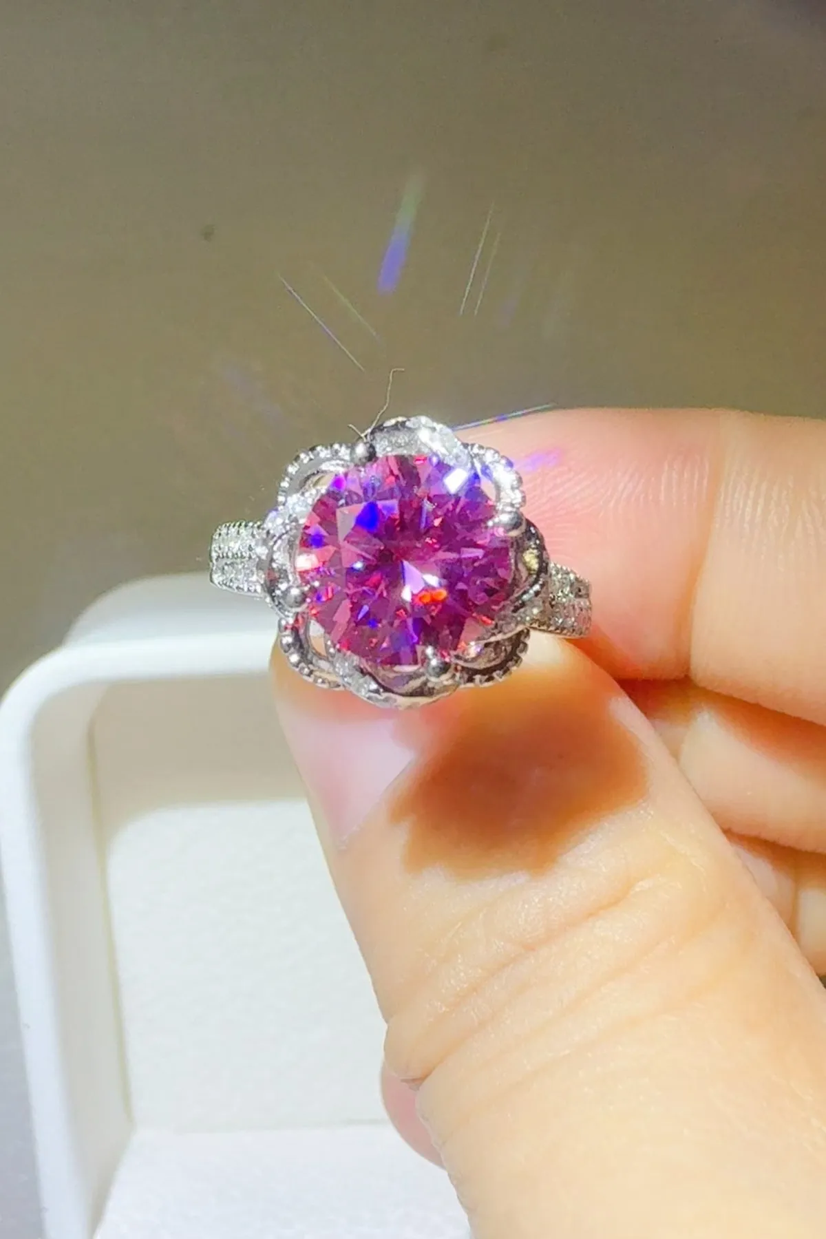 925 Sterling Silver Jewelry 2 Carat Moissanite 925 Sterling Silver Flower Shaper Ring