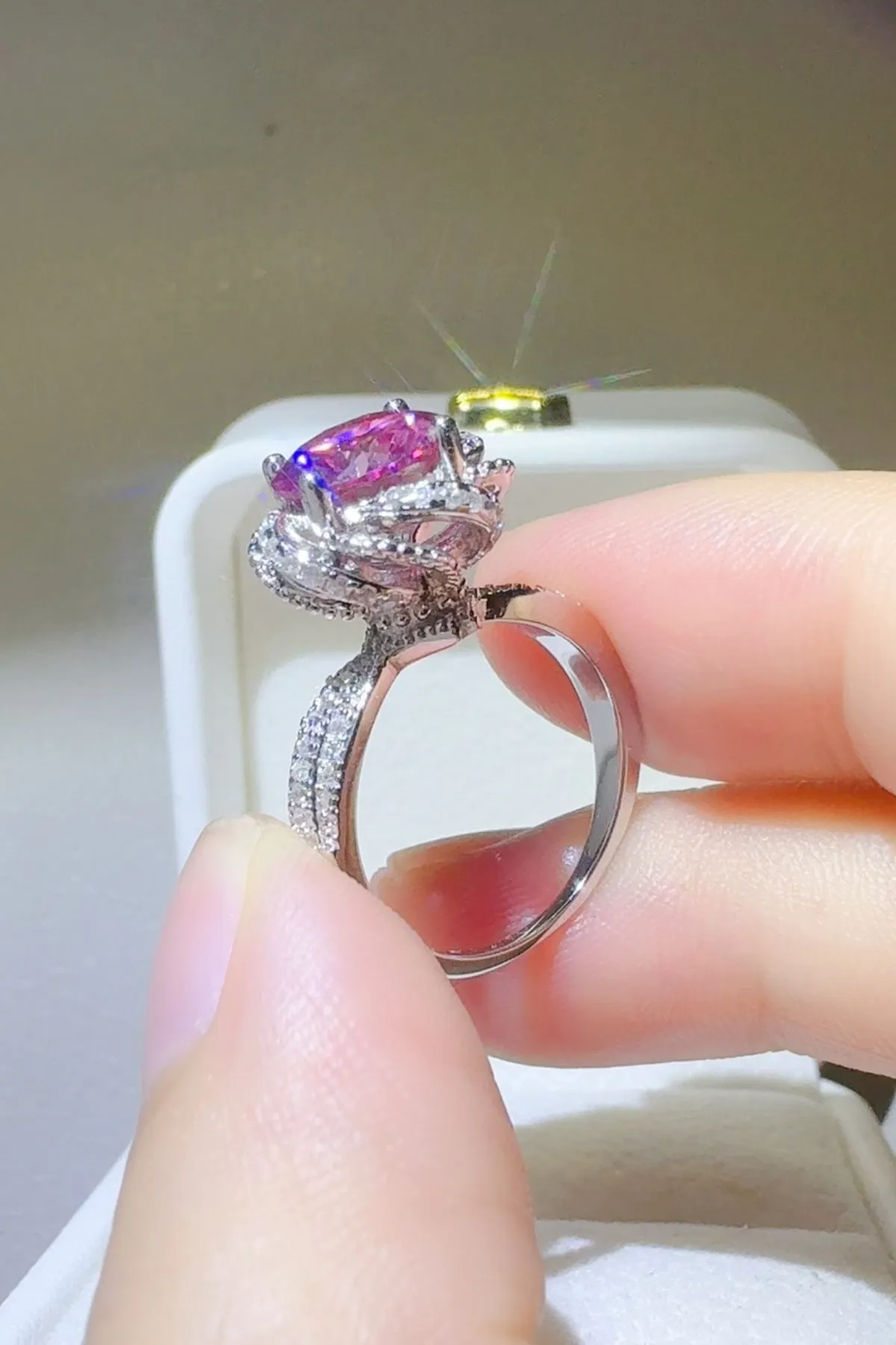 925 Sterling Silver Jewelry 2 Carat Moissanite 925 Sterling Silver Flower Shaper Ring