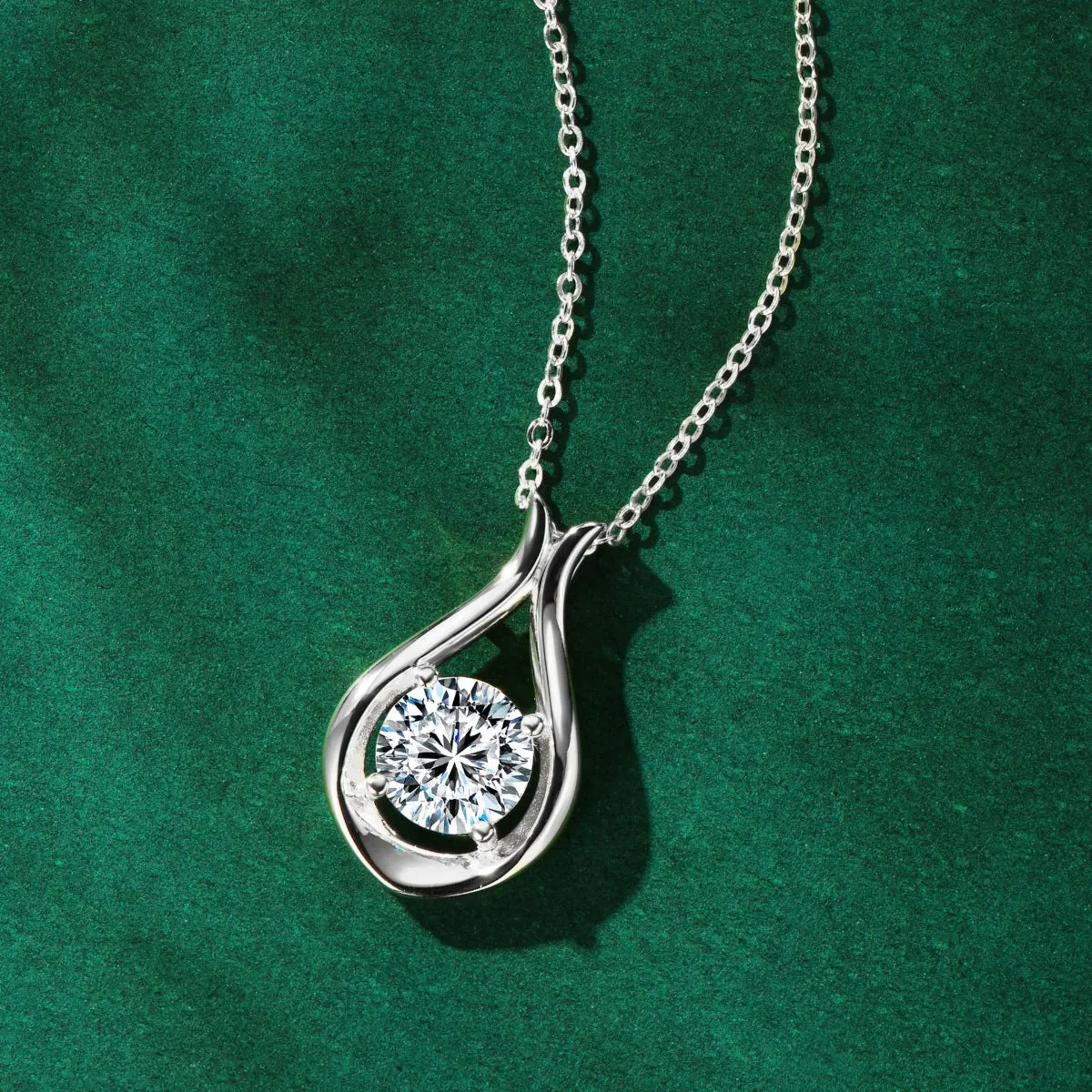 925 Sterling Silver Jewelry 2 Carat Moissanite 925 Sterling Silver Pendant Necklace