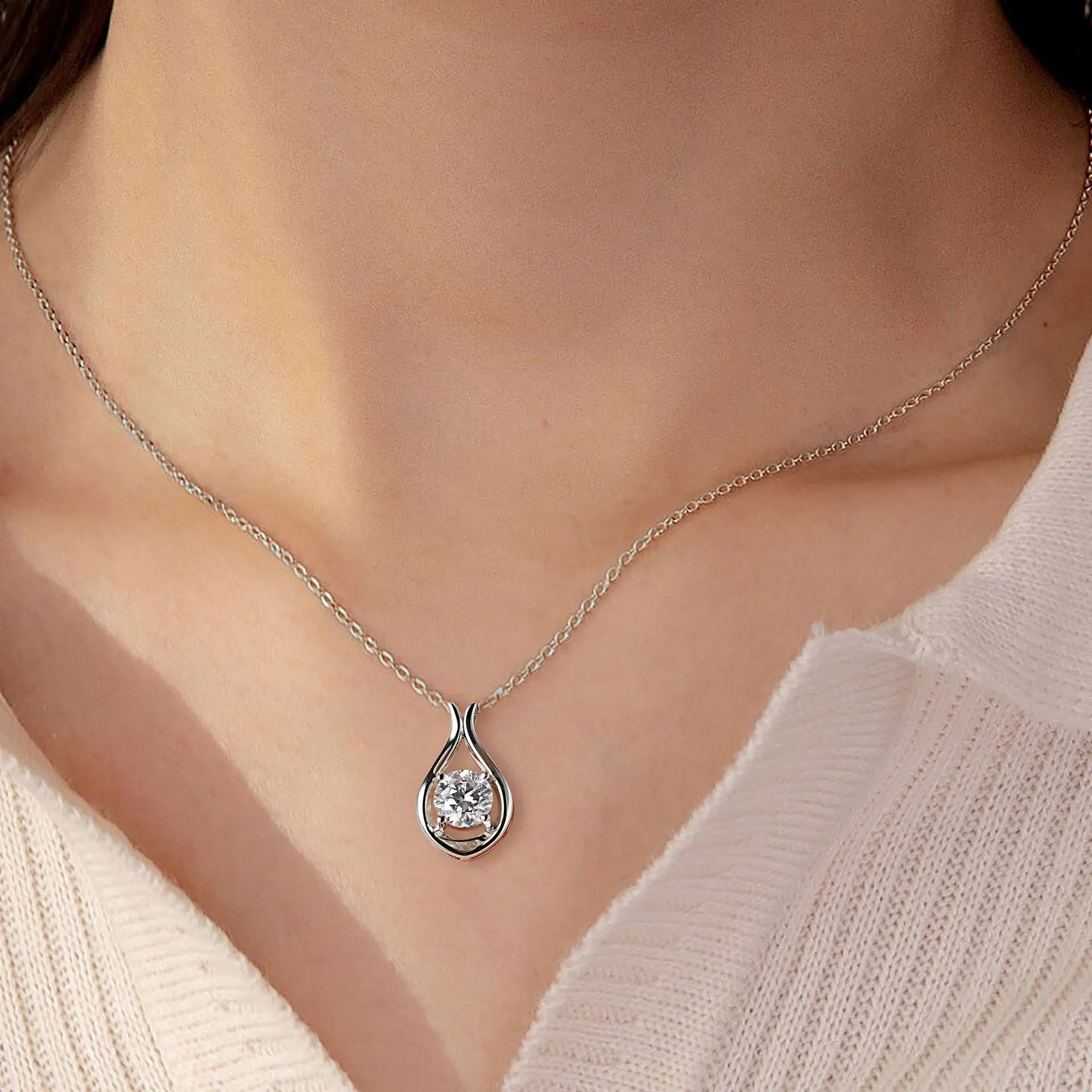925 Sterling Silver Jewelry 2 Carat Moissanite 925 Sterling Silver Pendant Necklace