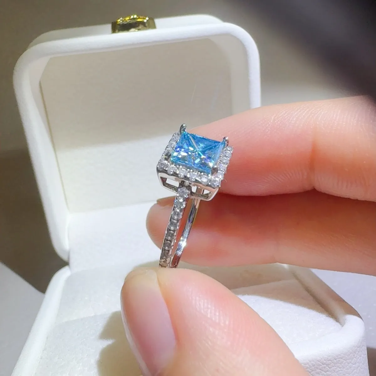 925 Sterling Silver Jewelry 2 Carat Moissanite 925 Sterling Silver Square Shape Ring