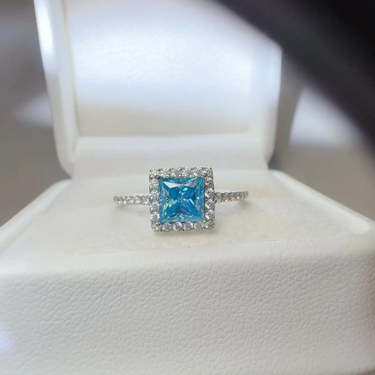 925 Sterling Silver Jewelry 2 Carat Moissanite 925 Sterling Silver Square Shape Ring