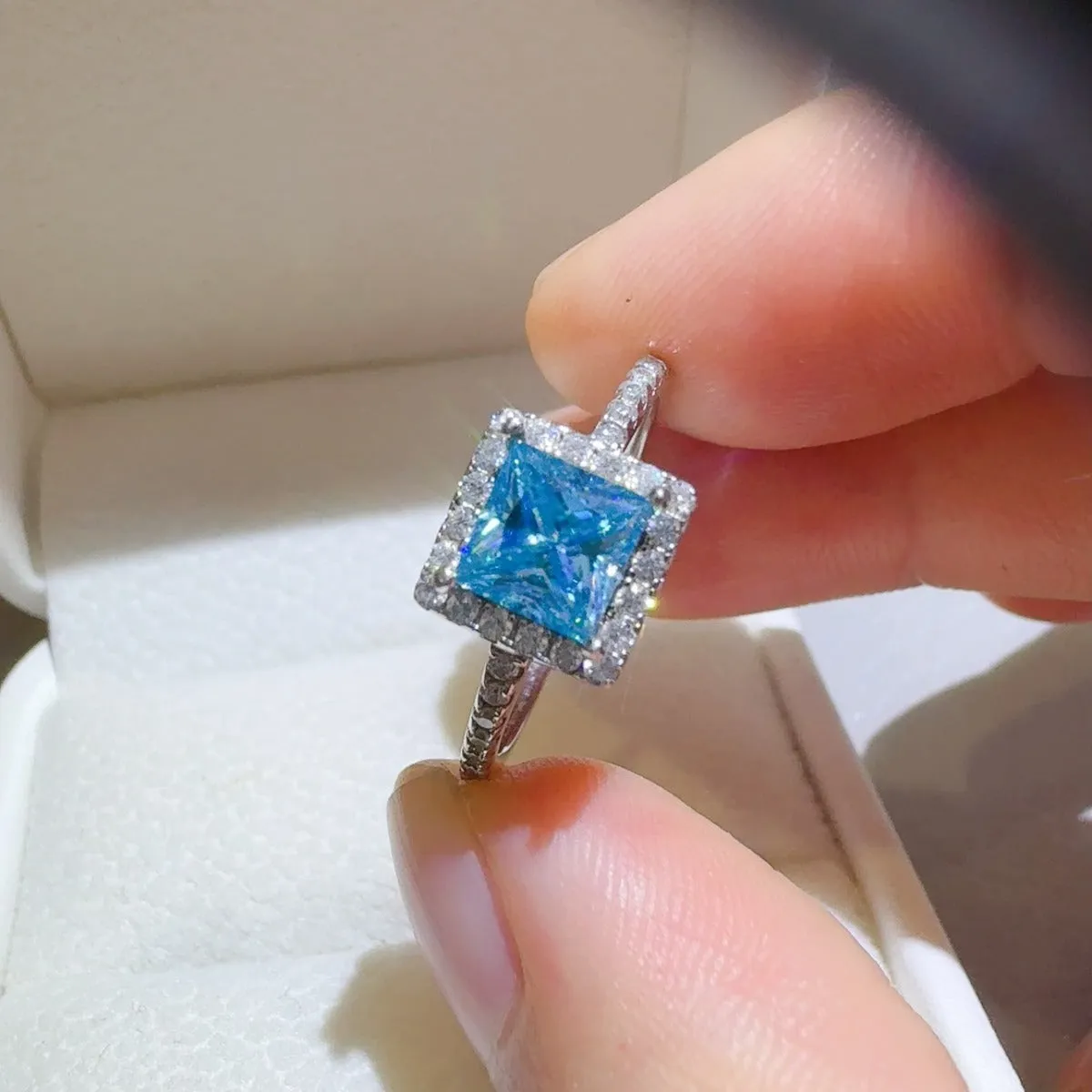 925 Sterling Silver Jewelry 2 Carat Moissanite 925 Sterling Silver Square Shape Ring