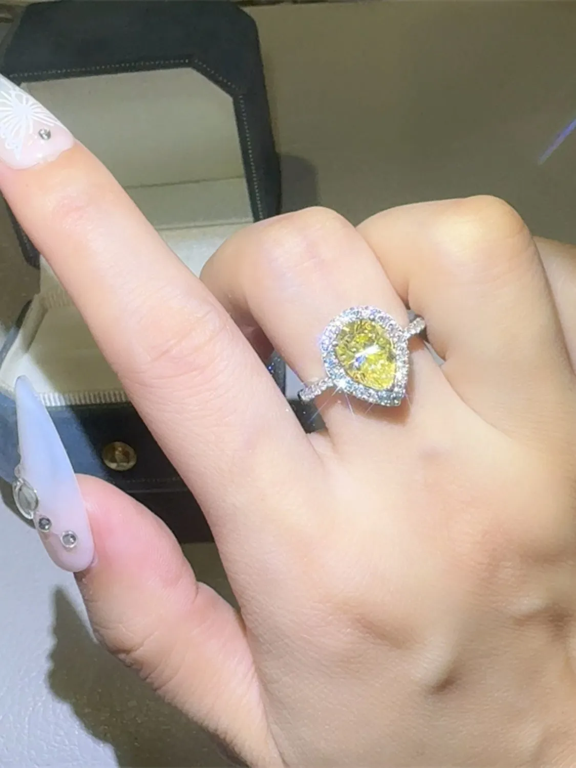 925 Sterling Silver Jewelry 2 Carat Moissanite 925 Sterling Silver Teardrop Shape Ring