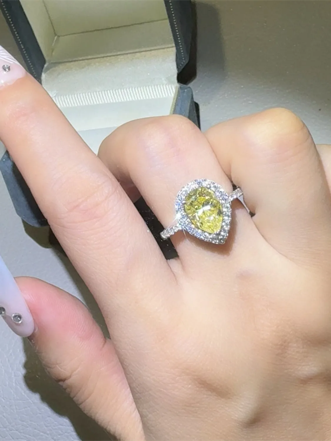 925 Sterling Silver Jewelry 2 Carat Moissanite 925 Sterling Silver Teardrop Shape Ring