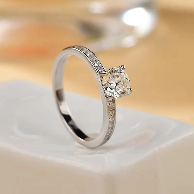 925 Sterling Silver Jewelry 2 Carat Moissanite Zircon 925 Sterling Silver Ring