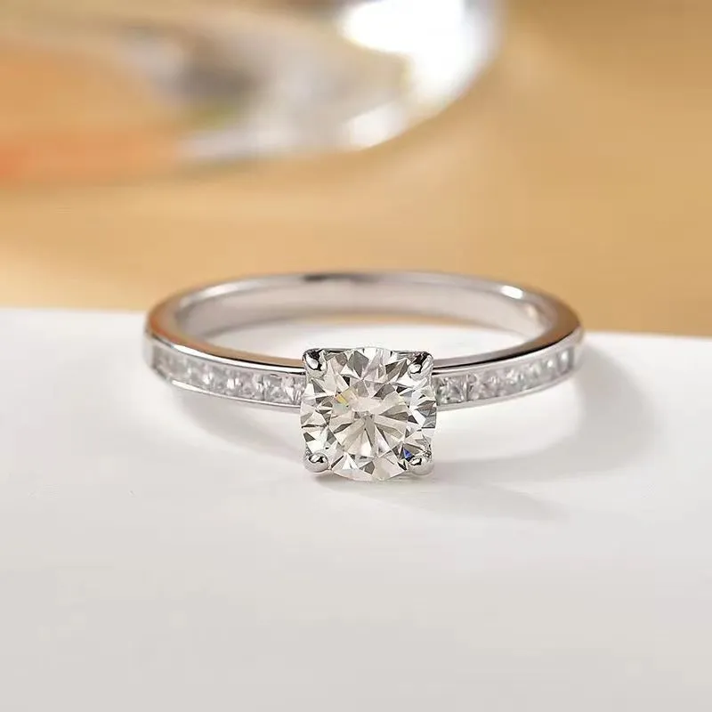 925 Sterling Silver Jewelry 2 Carat Moissanite Zircon 925 Sterling Silver Ring