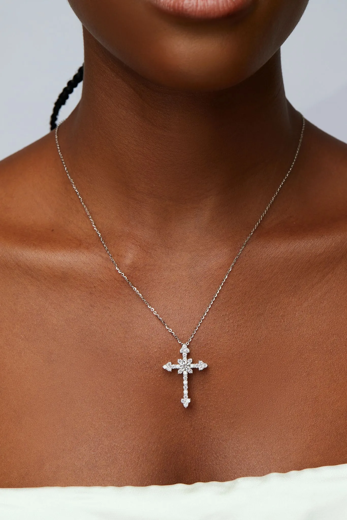 925 Sterling Silver Jewelry Amari Moissanite Cross Necklace in 925 Sterling Silver