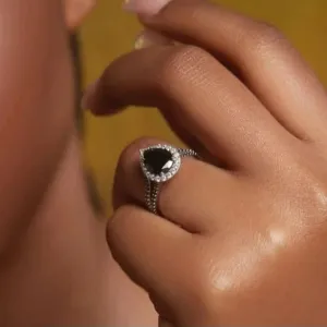 925 Sterling Silver Jewelry Black Pear Cut Moissanite Engagement Ring in 925 Sterling Silver