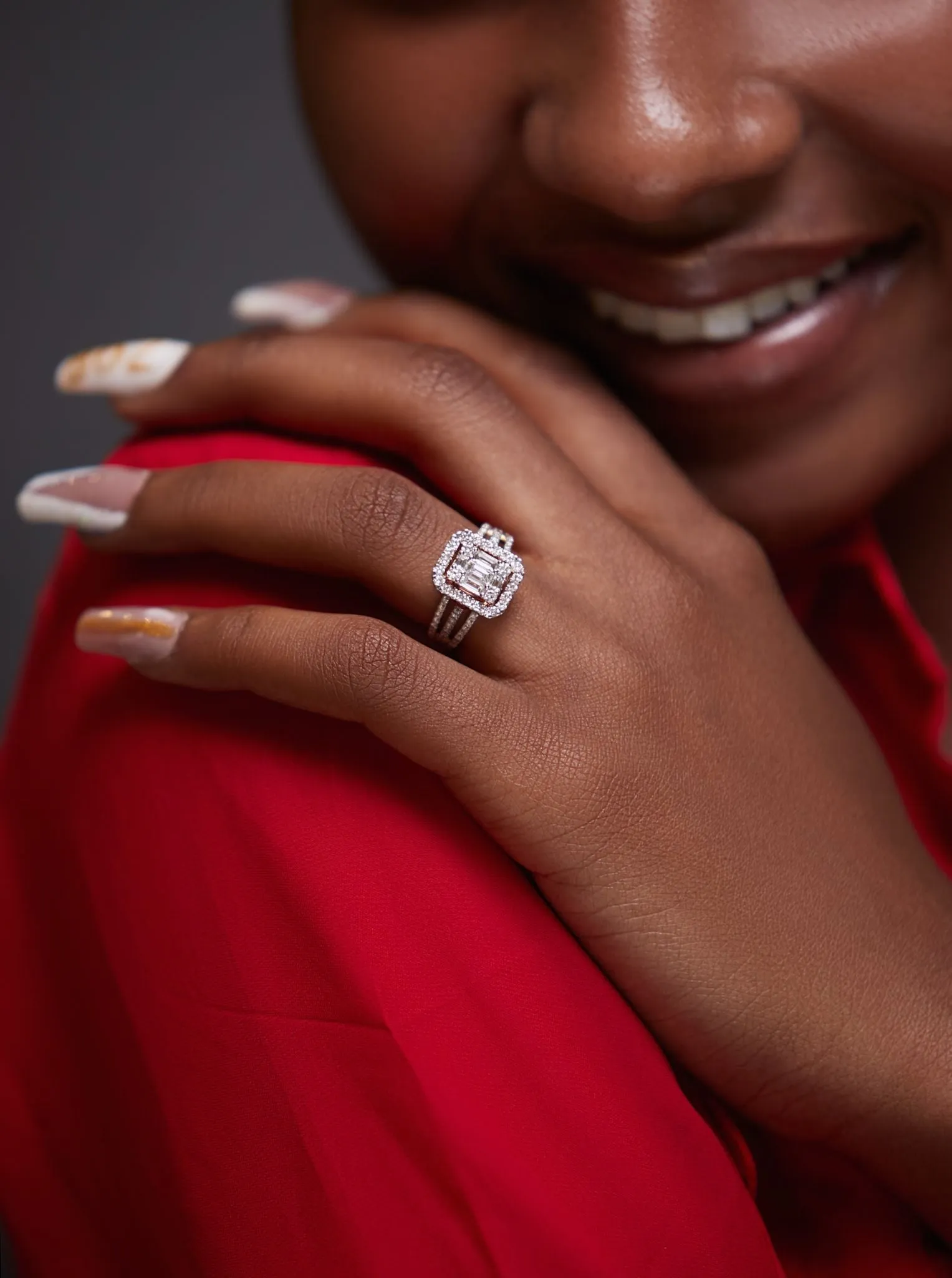 925 Sterling Silver Jewelry Royal Lovely Emerald Cut Moissanite Engagement Ring in 925 Sterling Silver