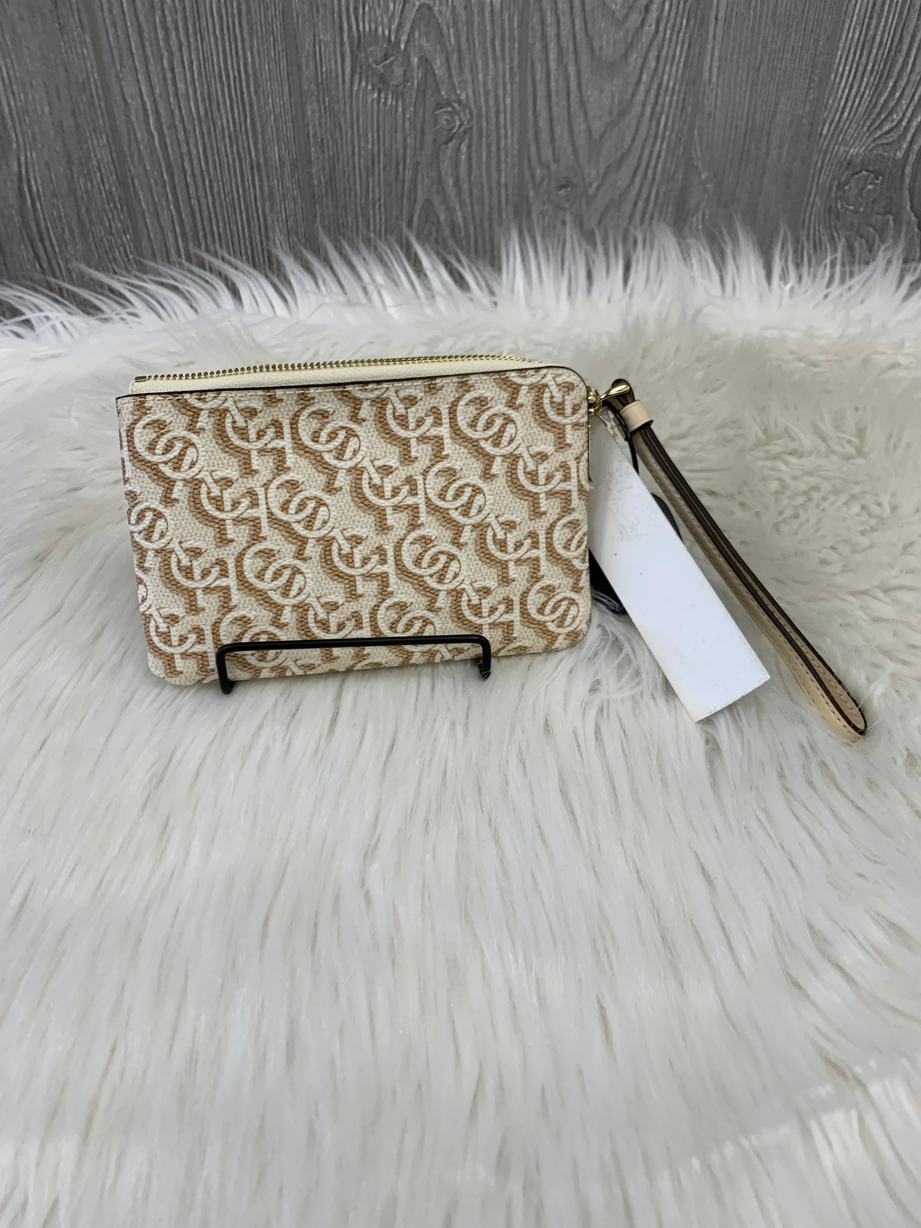 Coach Bags Wristlet Designer By Coach  Size: Medium