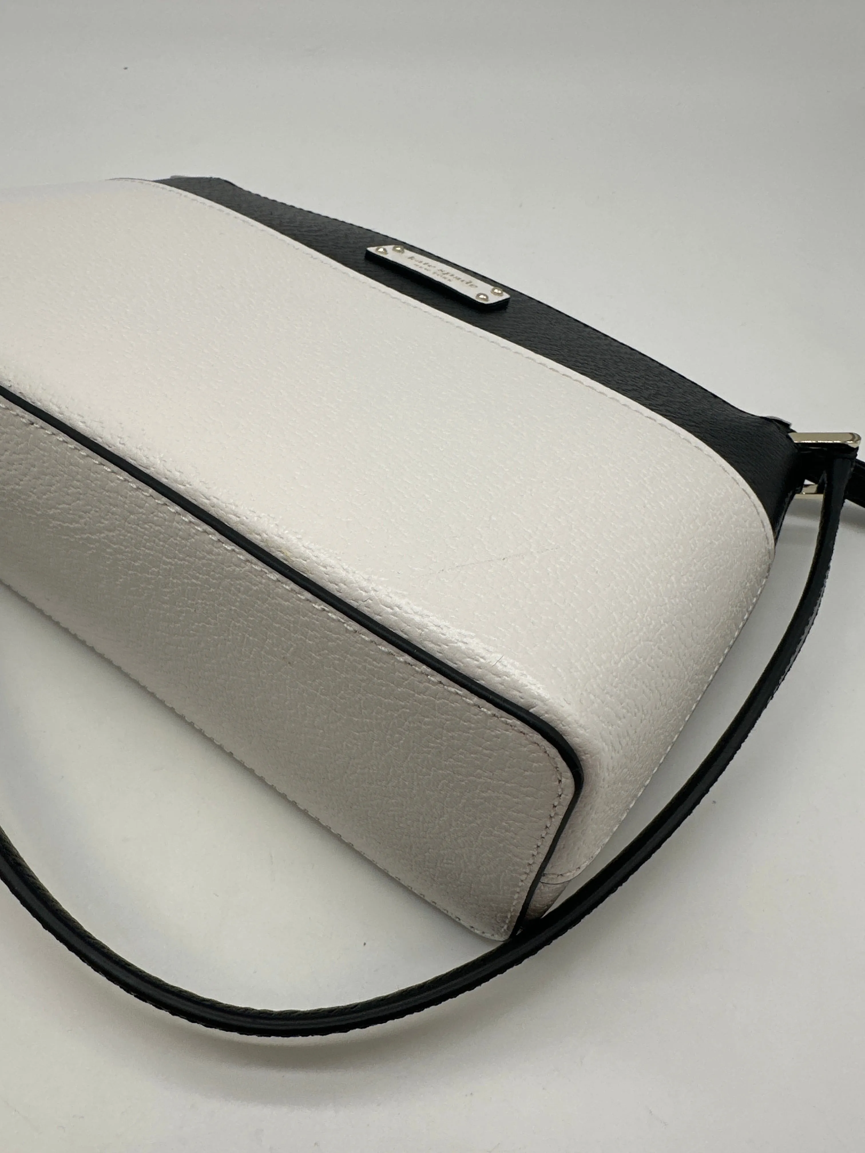 Kate Spade Bags Crossbody Designer By Kate Spade, Size: Small