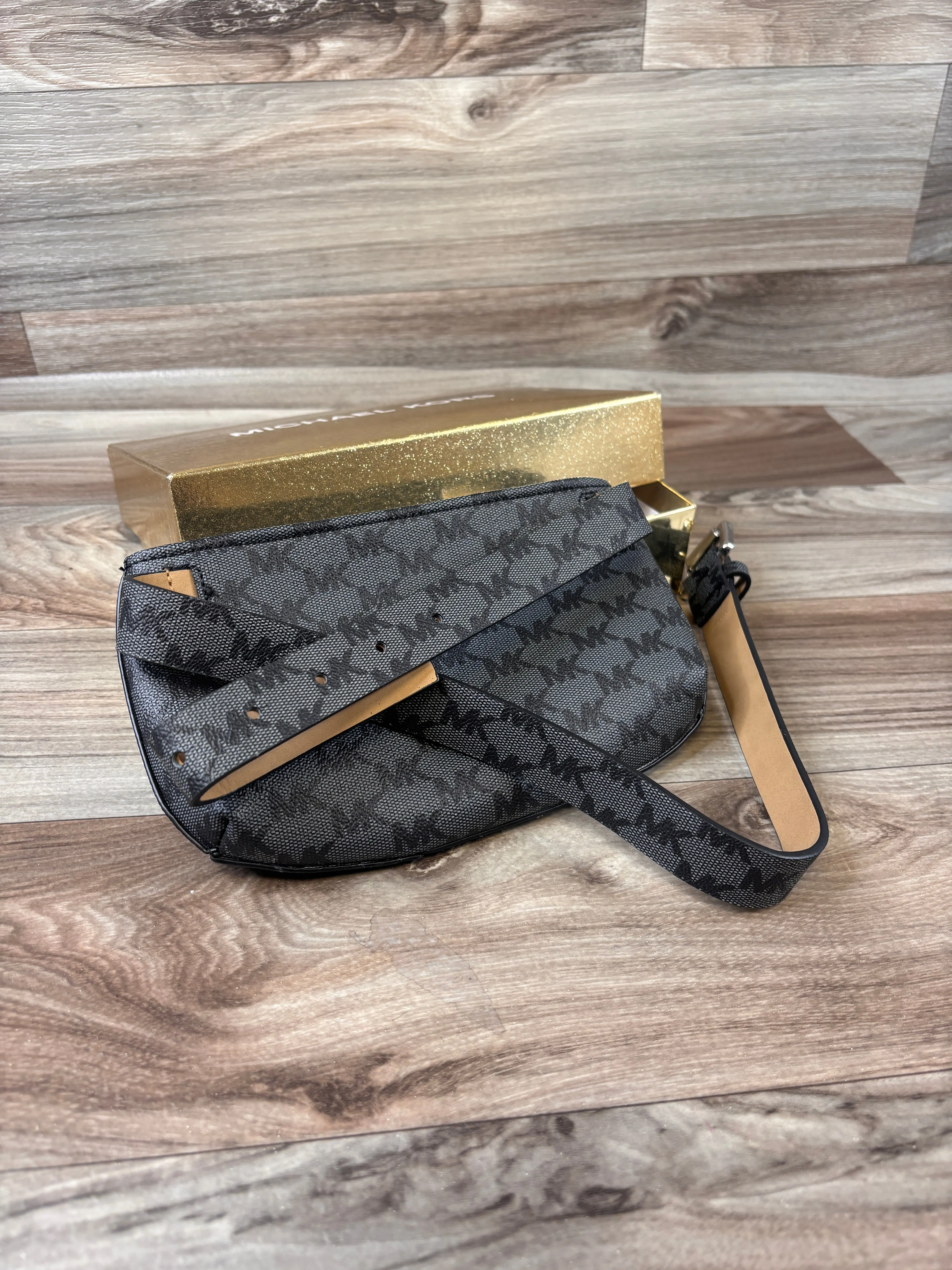 Michael Kors Bags Belt Bag Designer By Michael Kors, Size: Medium