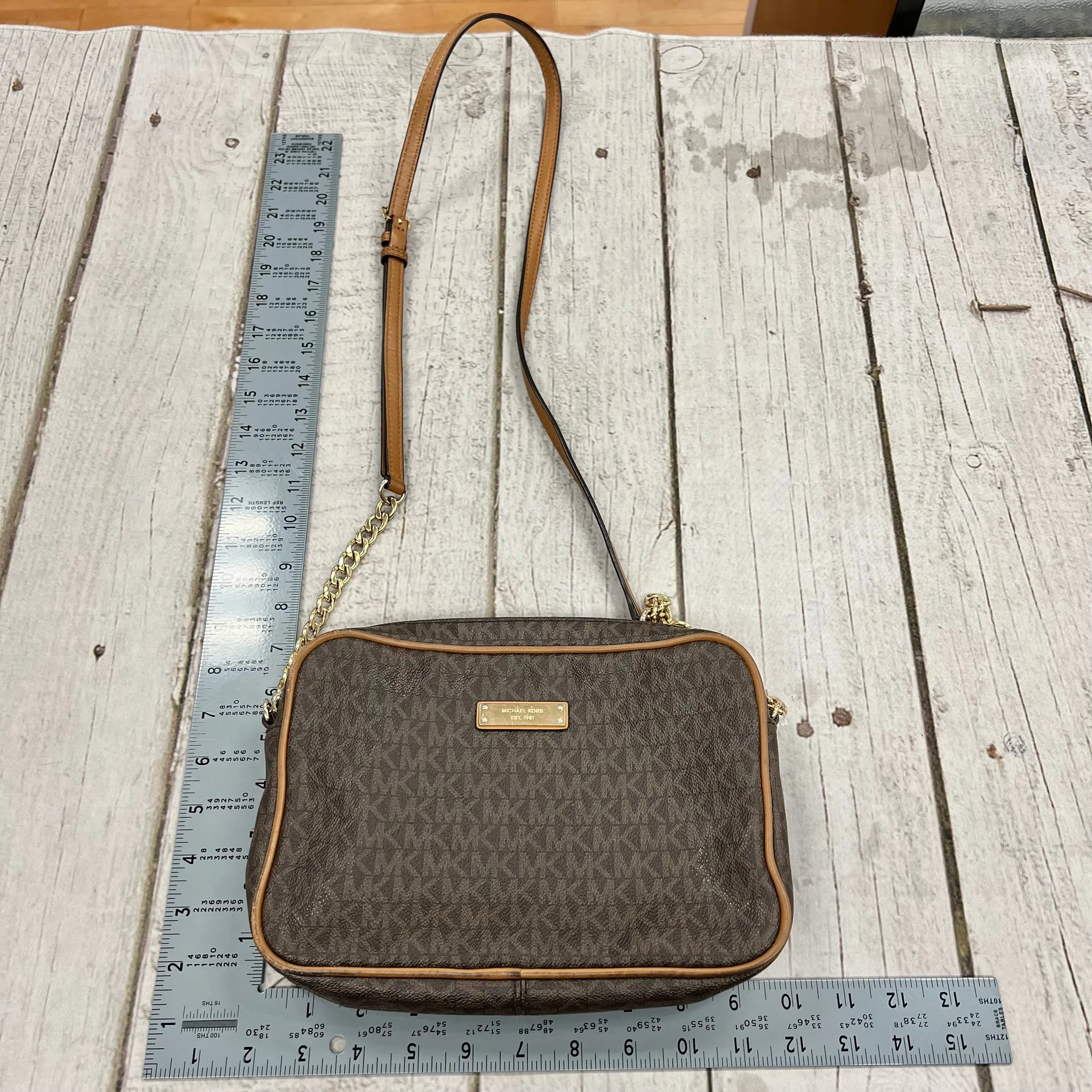 Michael Kors Bags Crossbody Designer By Michael Kors, Size: Medium