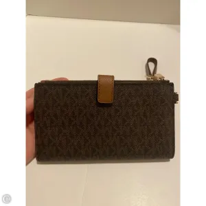 Michael Kors Bags Wristlet Designer By Michael Kors, Size: Medium
